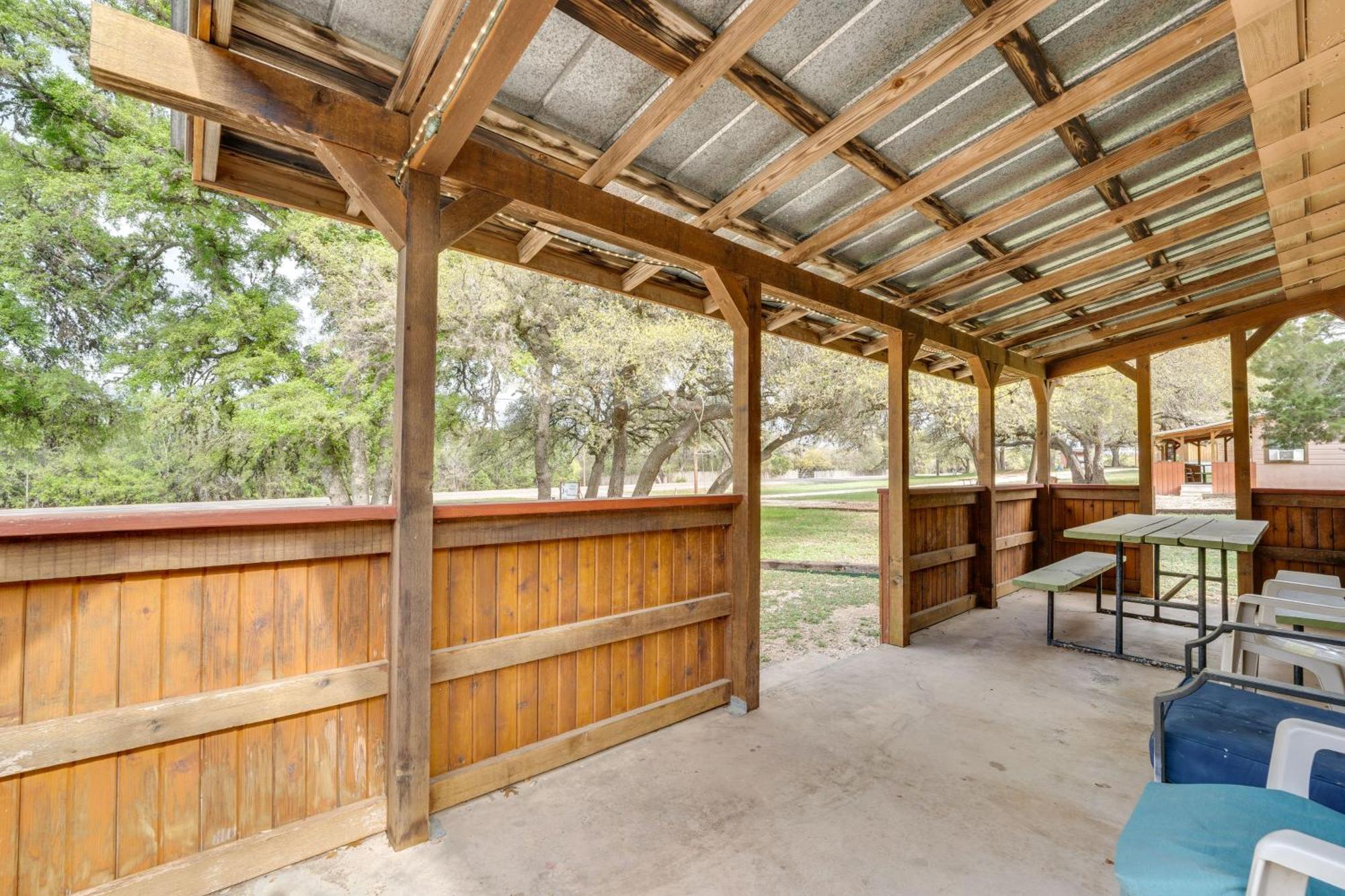 Rio Frio Cabana Sol Cabin 4 Mi To Garner State Park מראה חיצוני תמונה